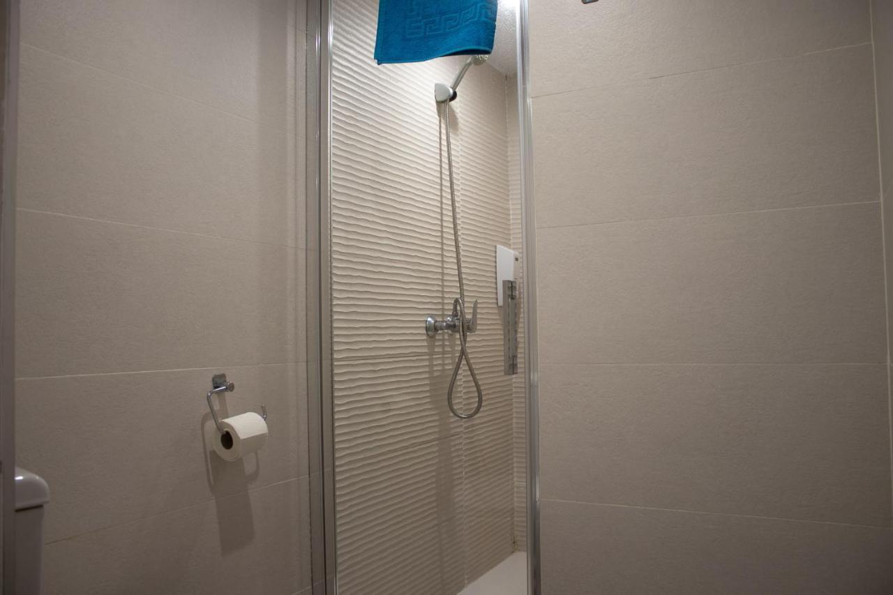 Piso Para Cuatro A Los Pies De La Alhambra グラナダ エクステリア 写真